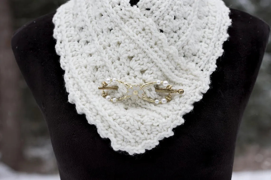 Lacy Winter Neck Warmer Crochet Pattern