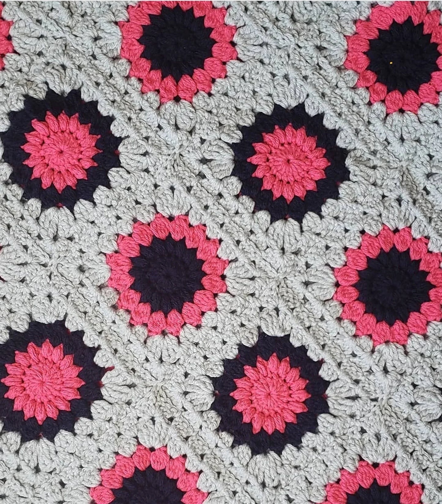 Sunburst Granny Square Crochet Pattern