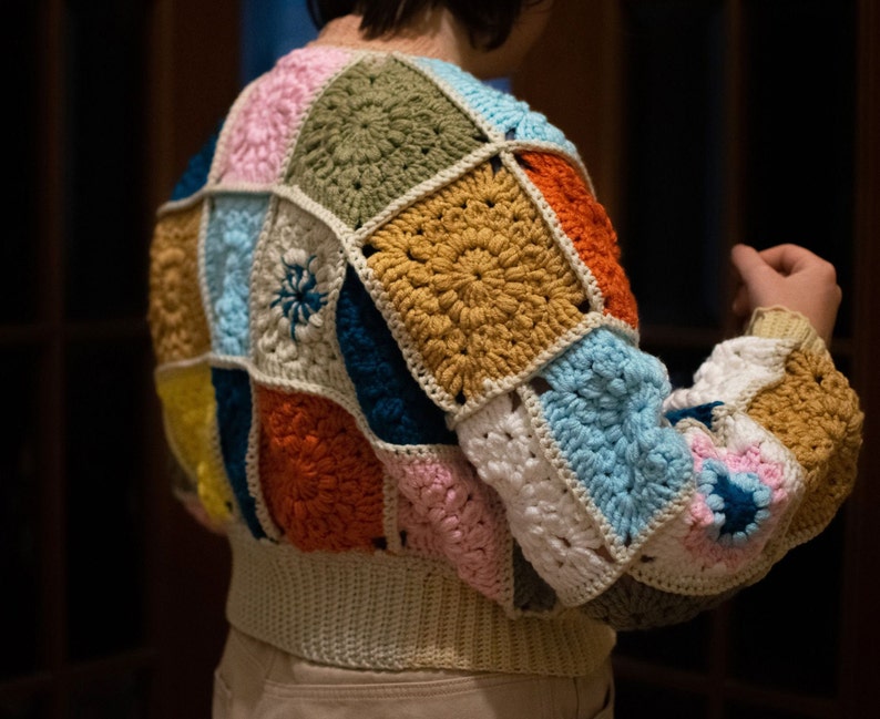 Sunburst Granny Square Crochet Pattern