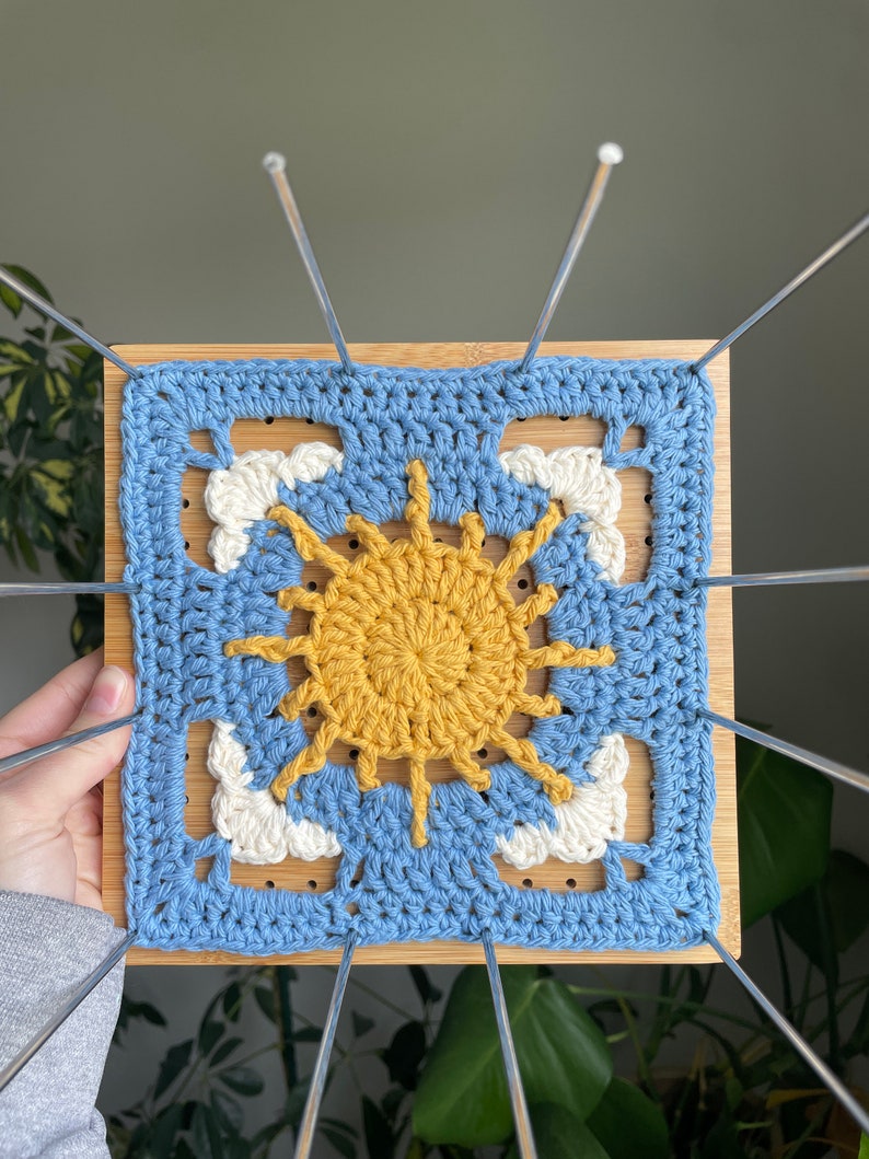 Cloudy Day and Night granny square Crochet pattern