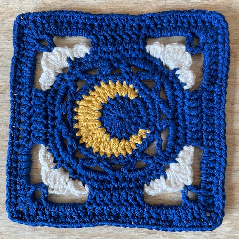 Cloudy Day and Night granny square Crochet pattern