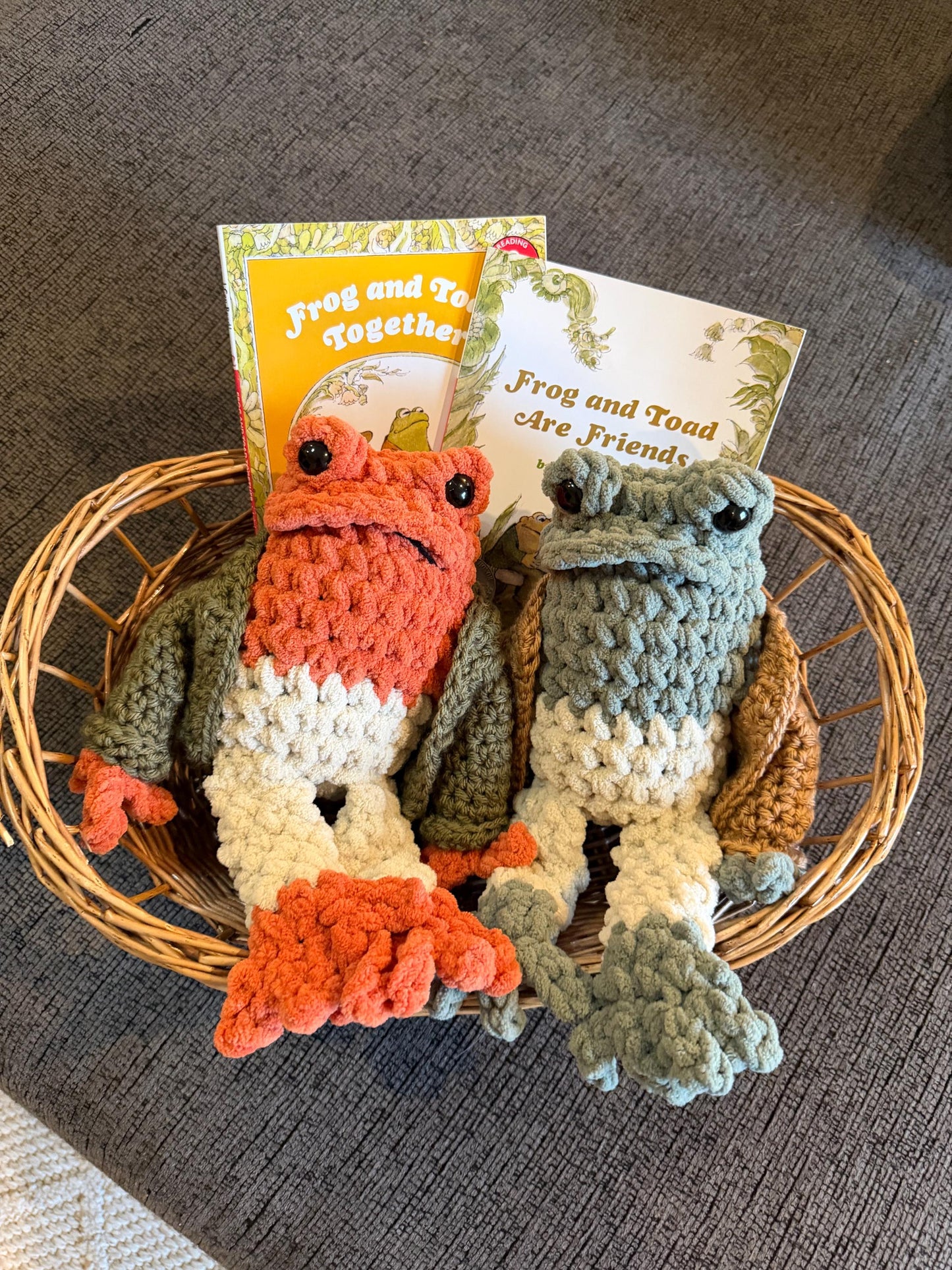Best Friends Frog and Toad Crochet Pattern