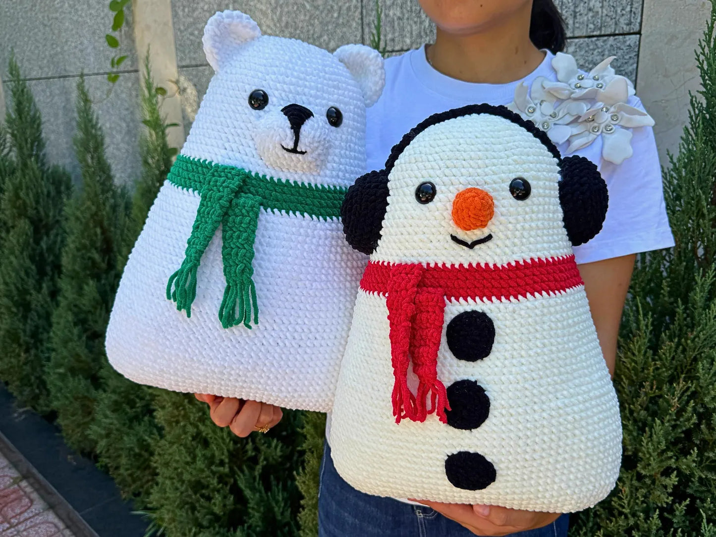 Holiday Pillows Crochet Pattern