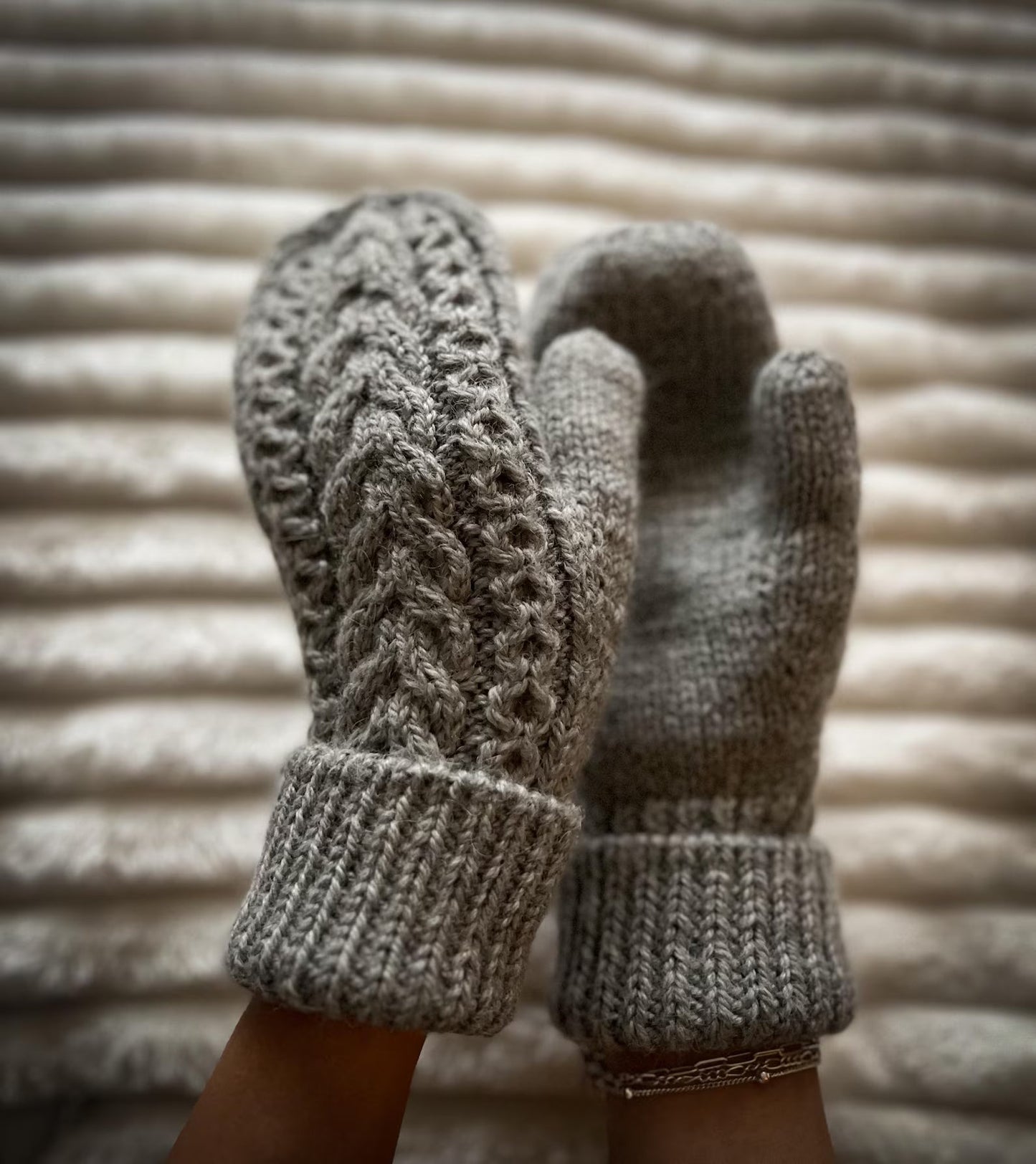 Eskimo Mittens Knitting Pattern