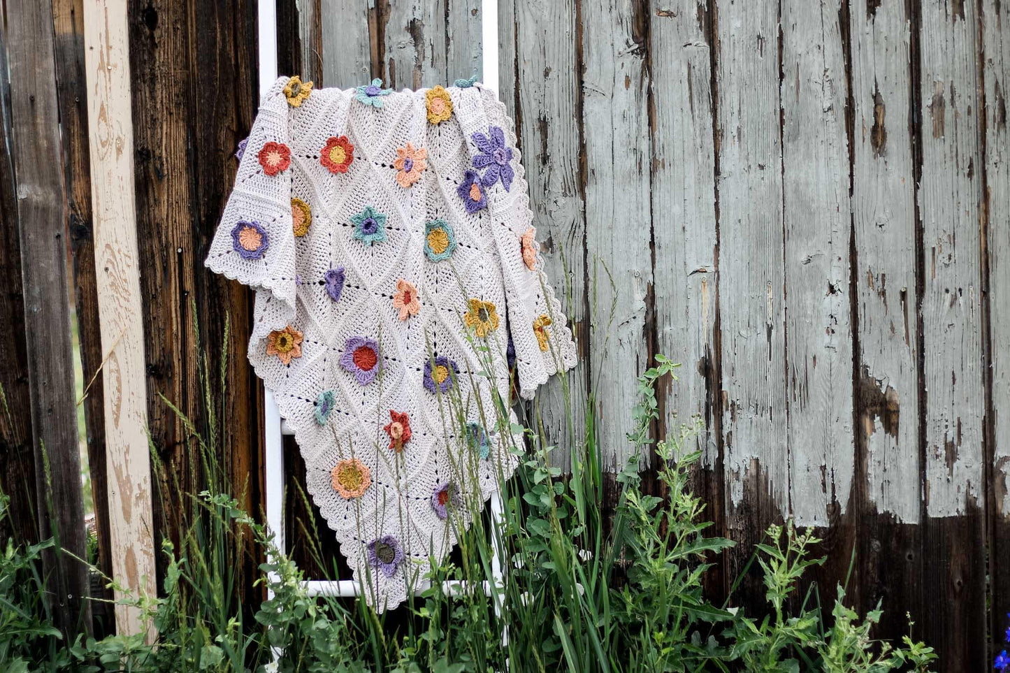 Flower Motifs Squares Blanket Crochet Pattern