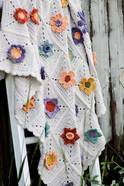 Flower Motifs Squares Blanket Crochet Pattern