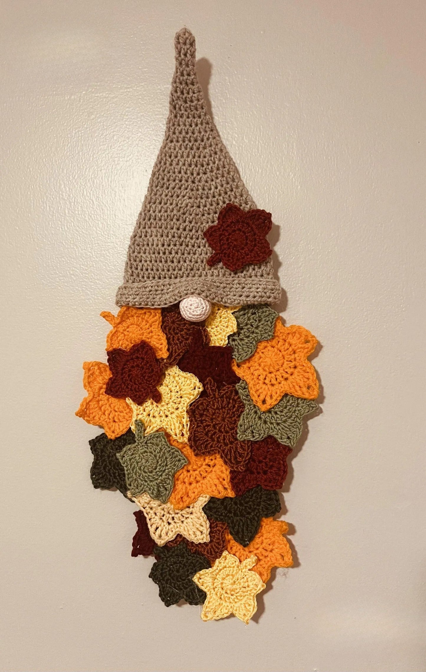 Gnome Leaf Wall Hanging Wreath Crochet Pattern