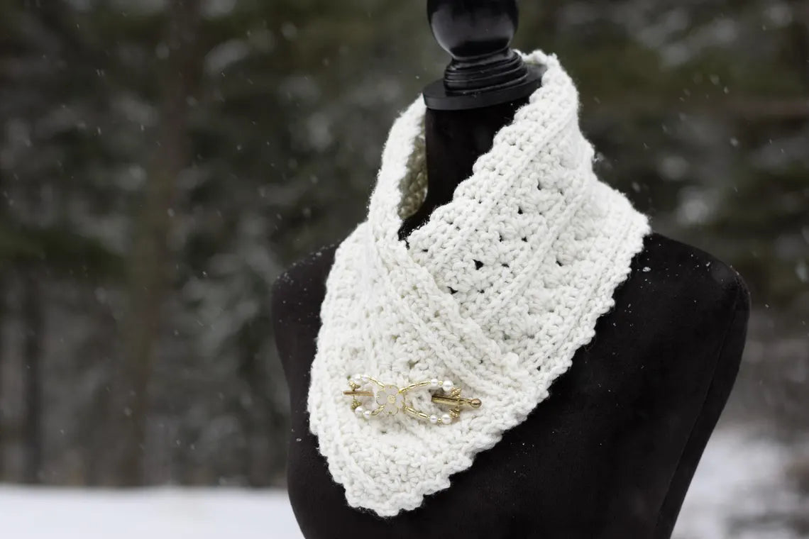 Lacy Winter Neck Warmer Crochet Pattern