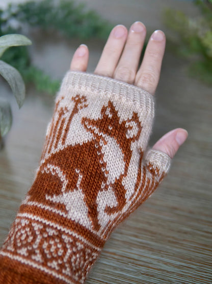 Outfoxed Mitts Knitting Pattern