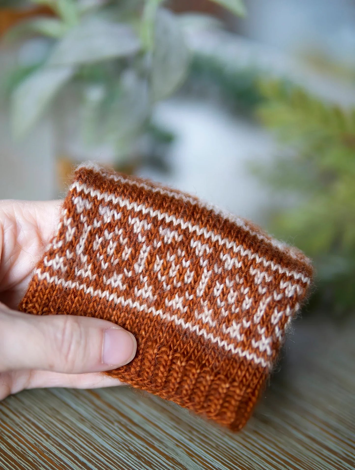 Outfoxed Mitts Knitting Pattern