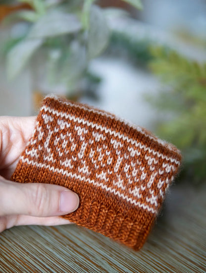 Outfoxed Mitts Knitting Pattern
