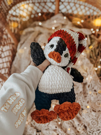 Penelope the Penguin Crochet Pattern