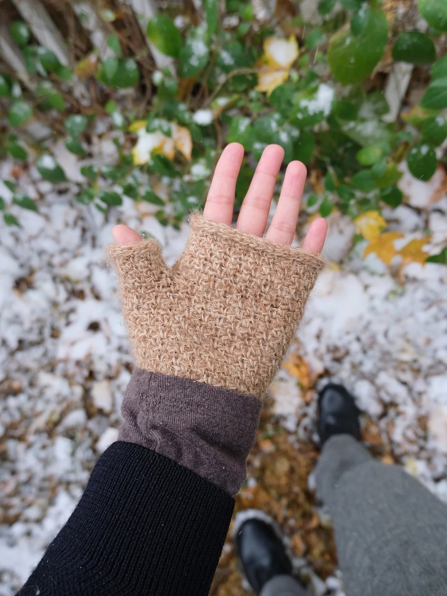 Sonia Gloves Crochet Pattern