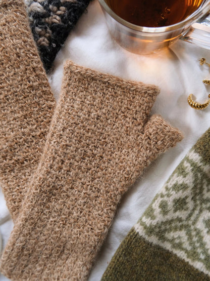 Sonia Gloves Crochet Pattern