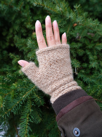 Sonia Gloves Crochet Pattern