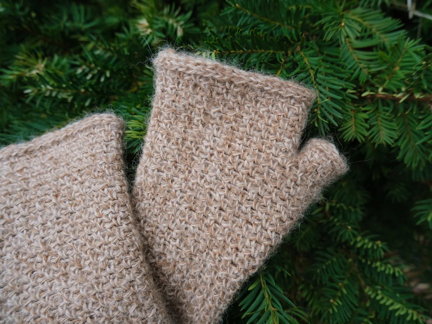 Sonia Gloves Crochet Pattern