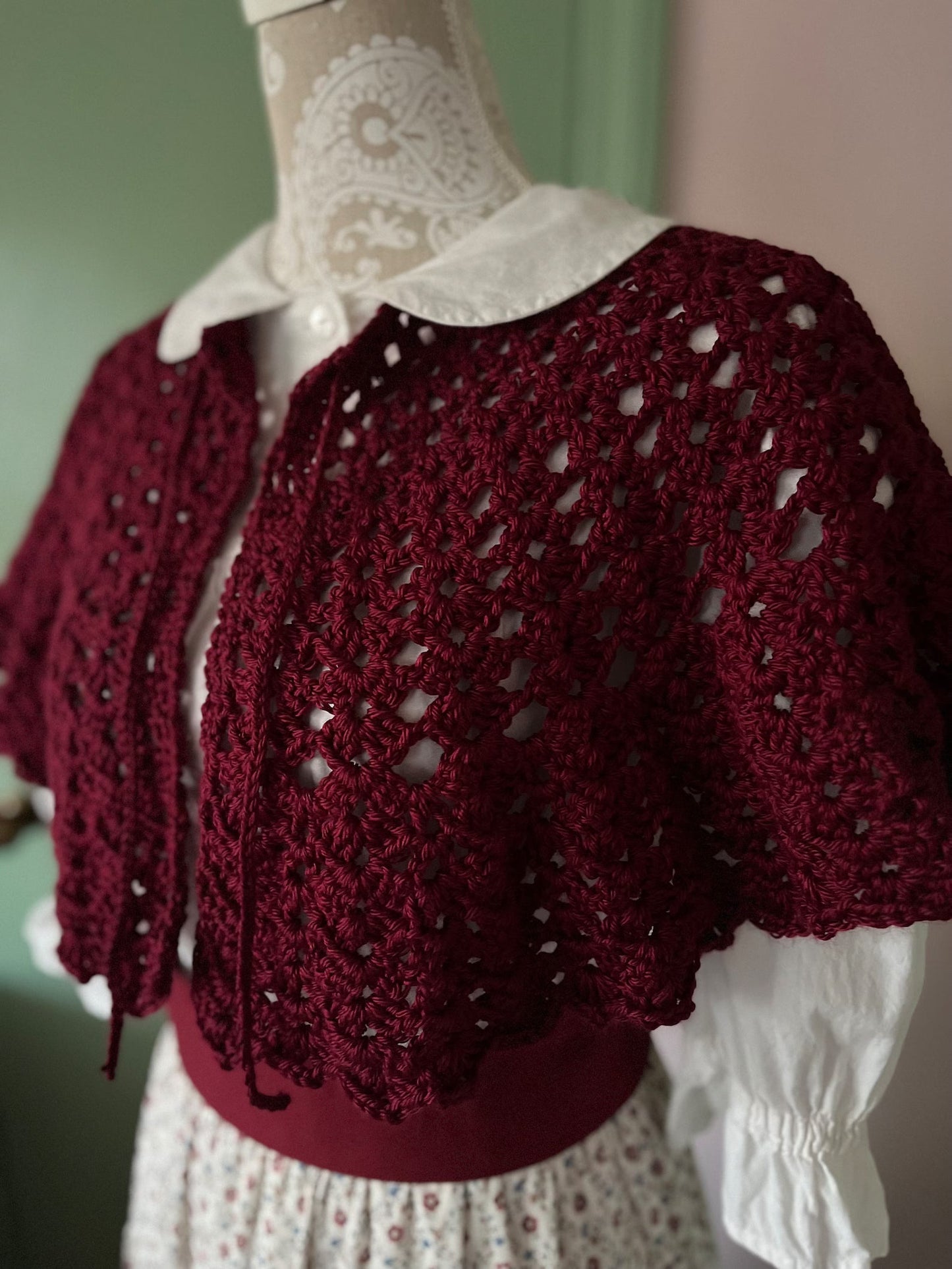 Victorian Capelet Crochet Pattern