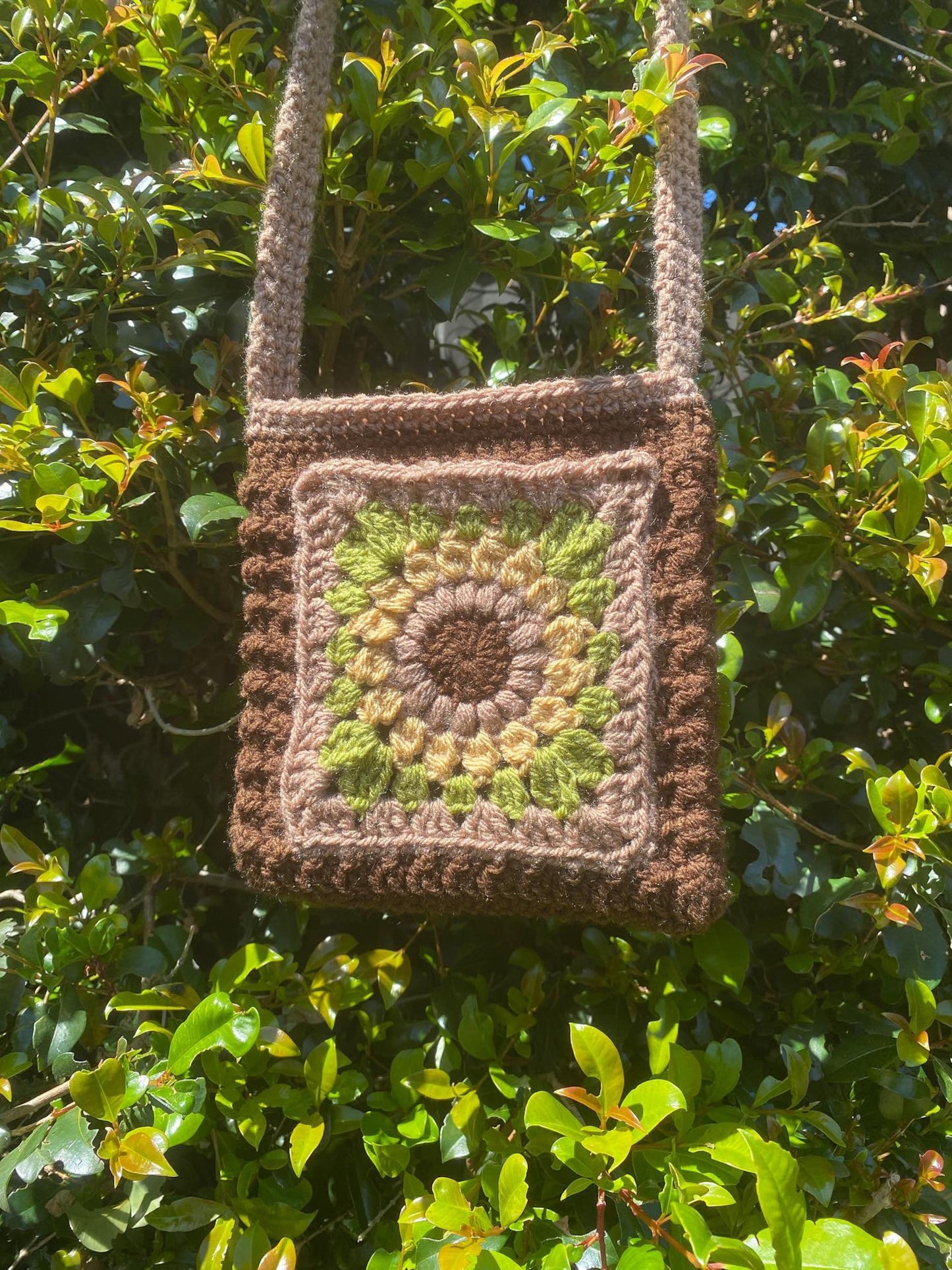 Sunflower Granny Square Bag Crochet Pattern