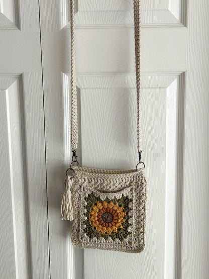Sunflower Granny Square Bag Crochet Pattern