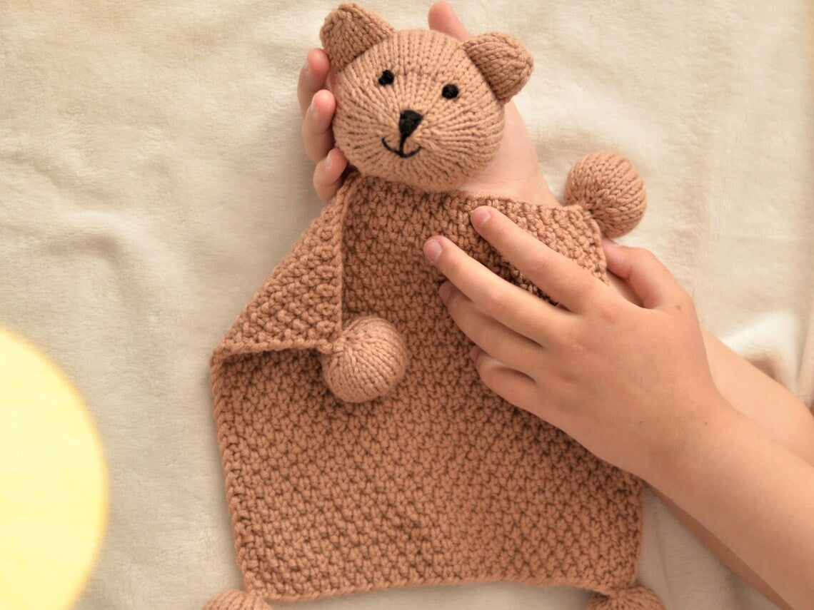 Bear baby comforter KNITTING PATTERN