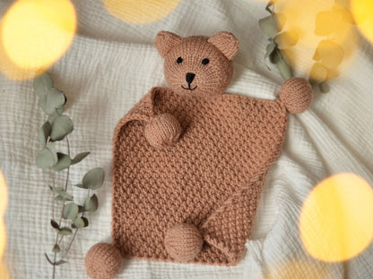 Bear baby comforter KNITTING PATTERN