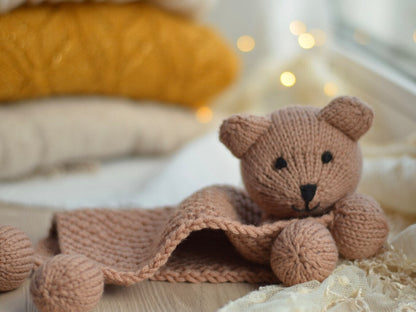 Bear baby comforter KNITTING PATTERN