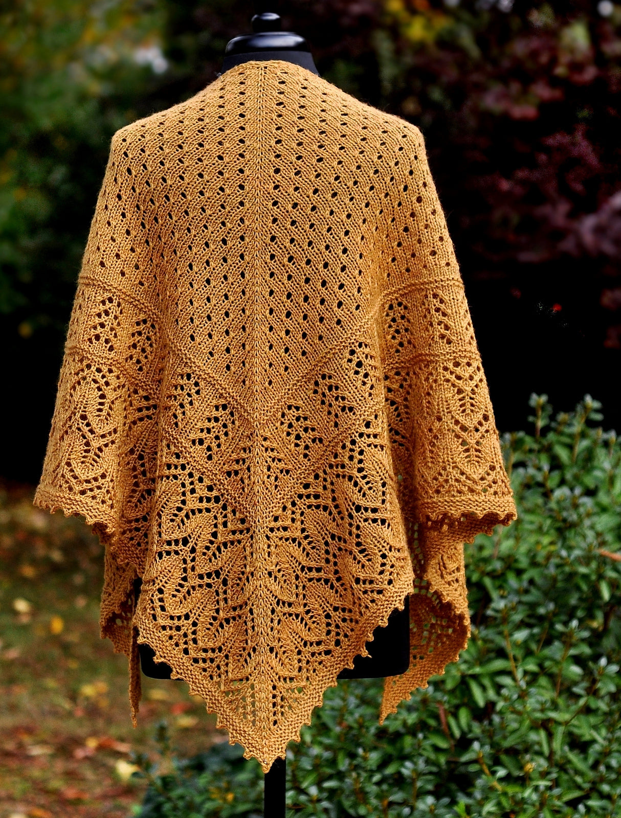 Top-down Triangular Shawl Knitting Pattern