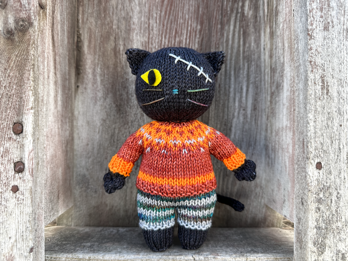 Halloween Cat Knitting Pattern