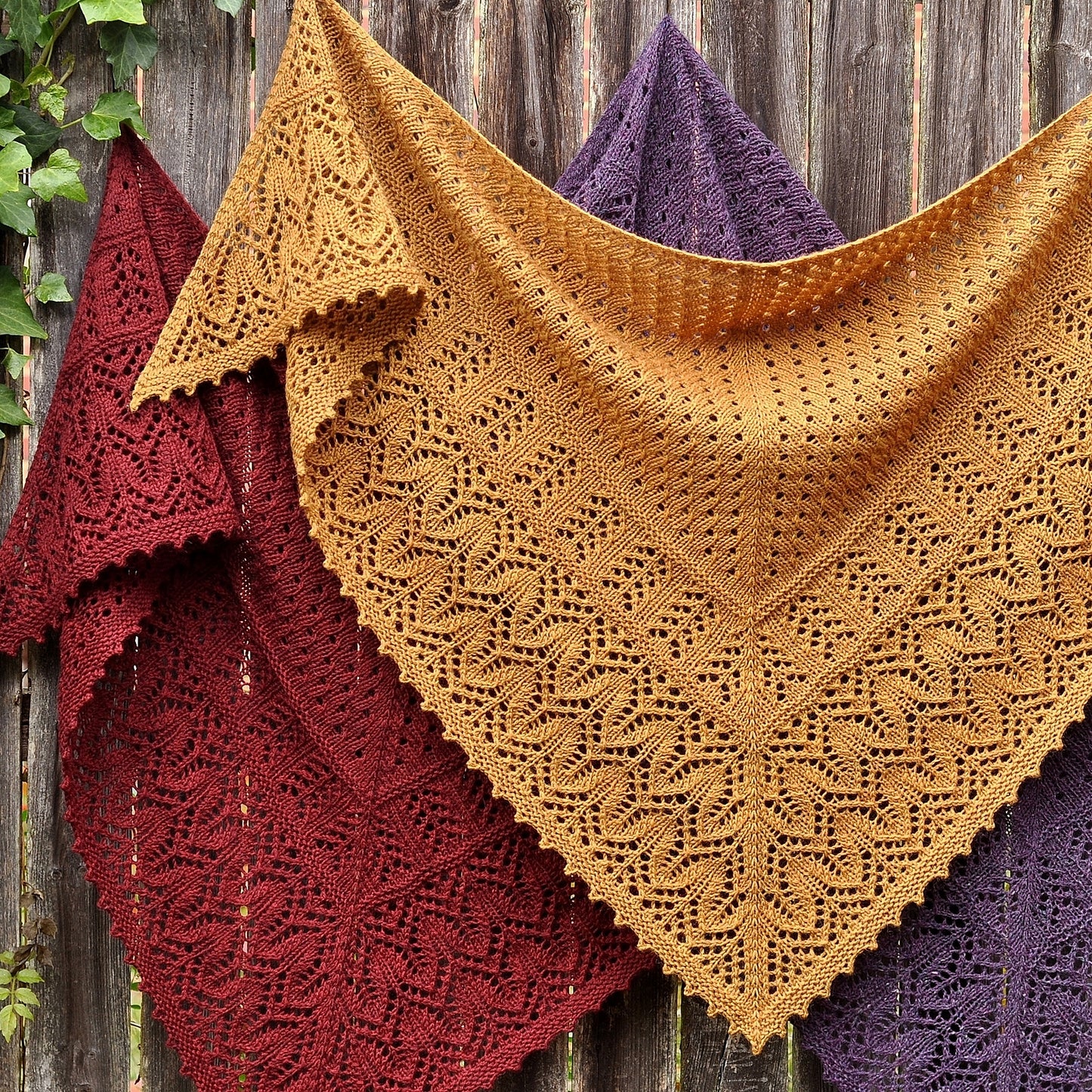 Top-down Triangular Shawl Knitting Pattern