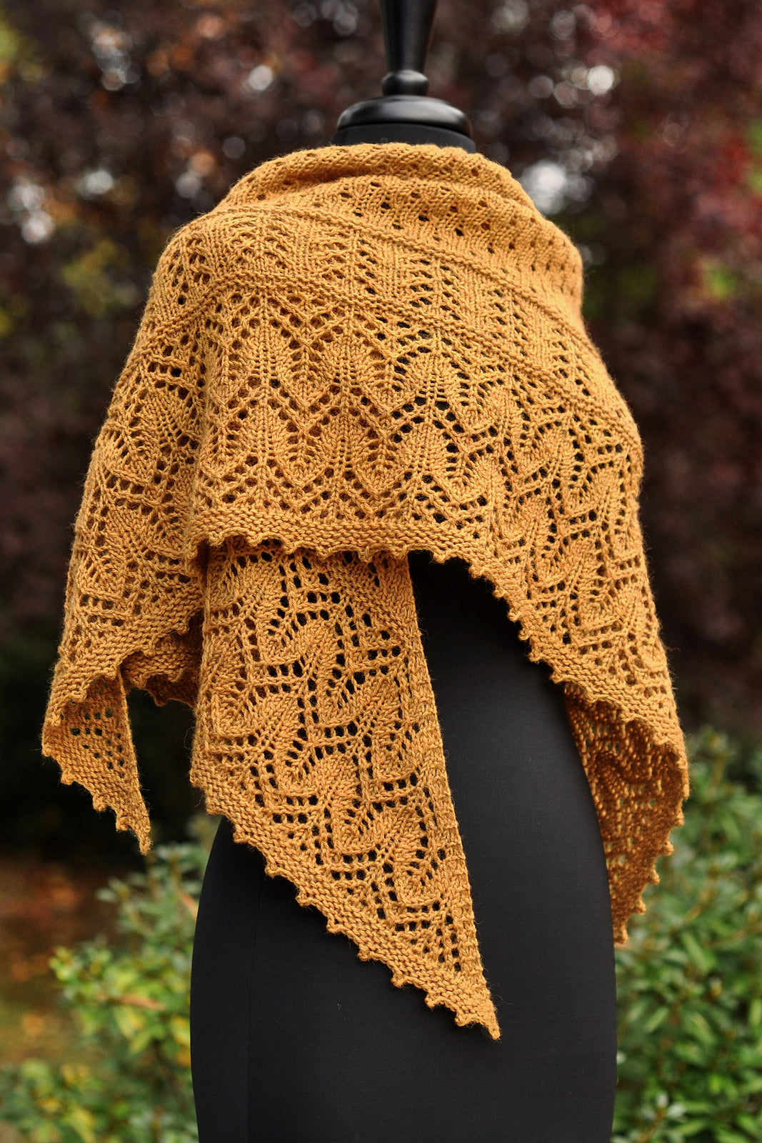 Top-down Triangular Shawl Knitting Pattern